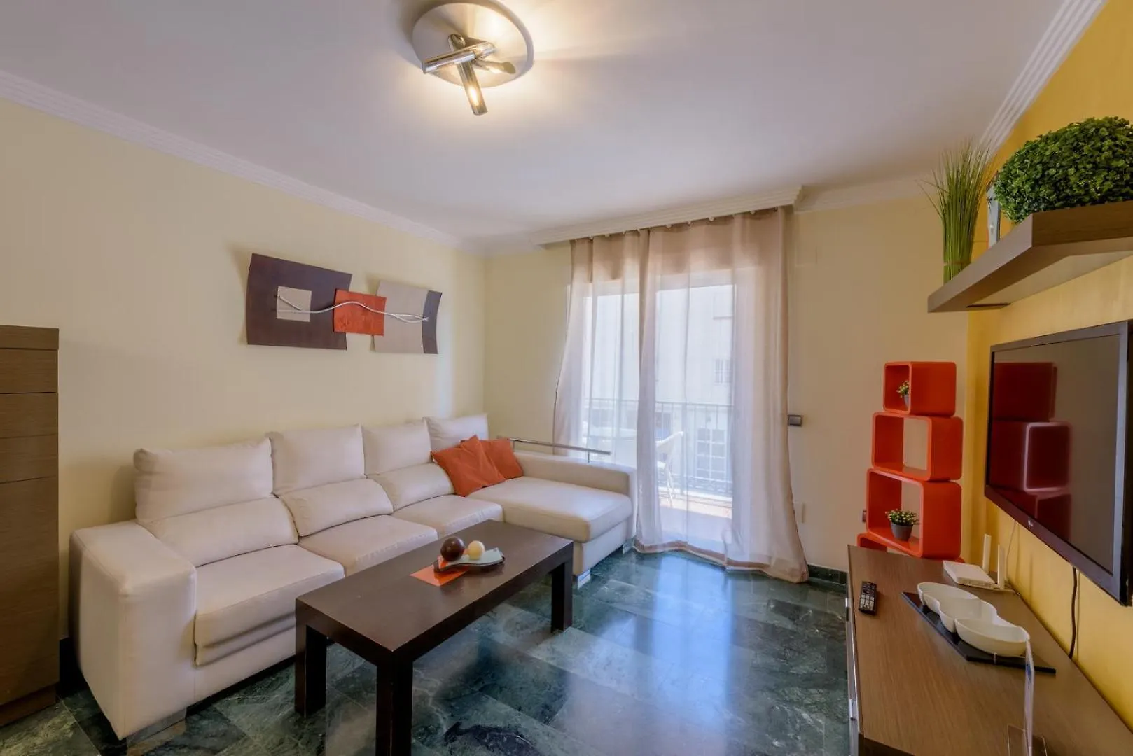 Apartamento Centrico Sibarys-3 Dormitorios Nerja Spain